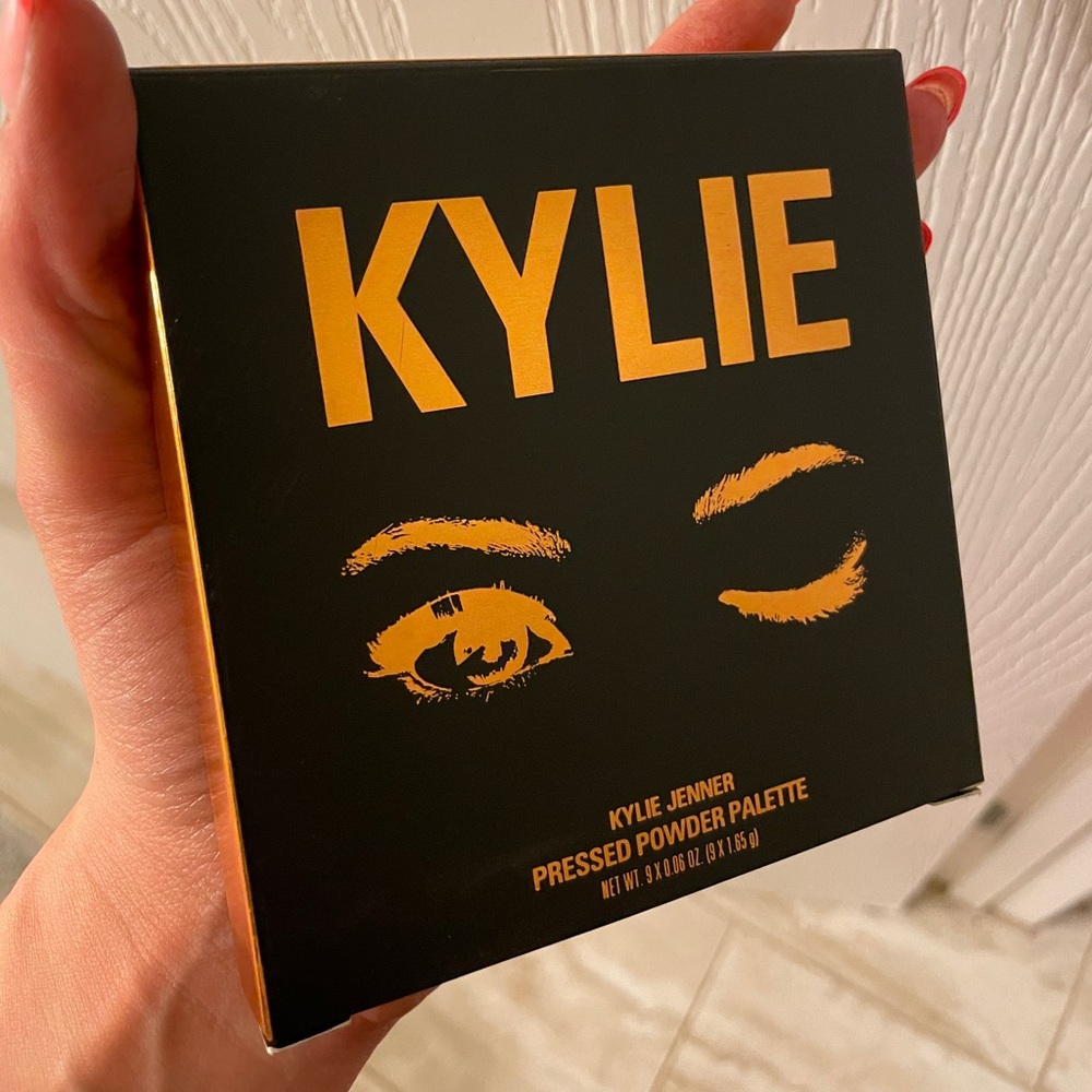 KYLIE bronze eyeshadow palette